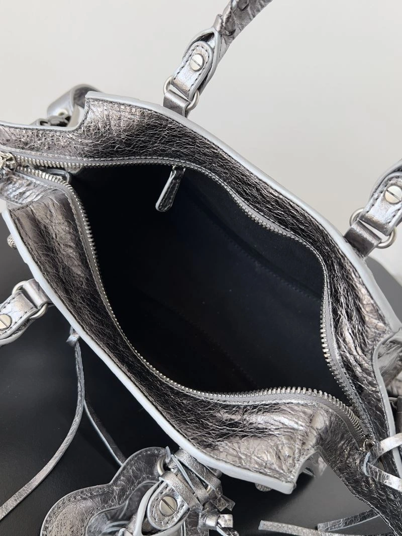 WellDesigned Balenciaga Neo Cagole Distressed Lambskin Motorcycle Bag 78753