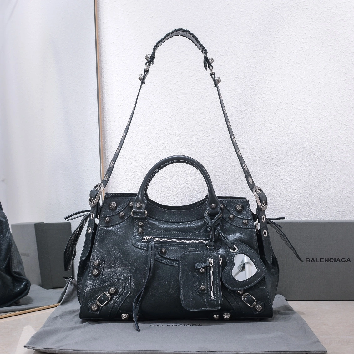 Compact Balenciaga Neo Cagole Gray Lambskin Motorcycle Bag 60946