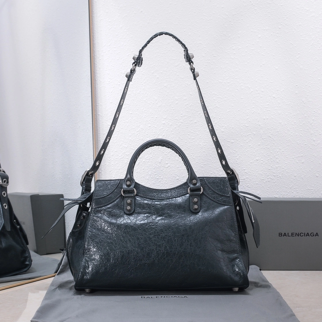 Compact Balenciaga Neo Cagole Gray Lambskin Motorcycle Bag 60946