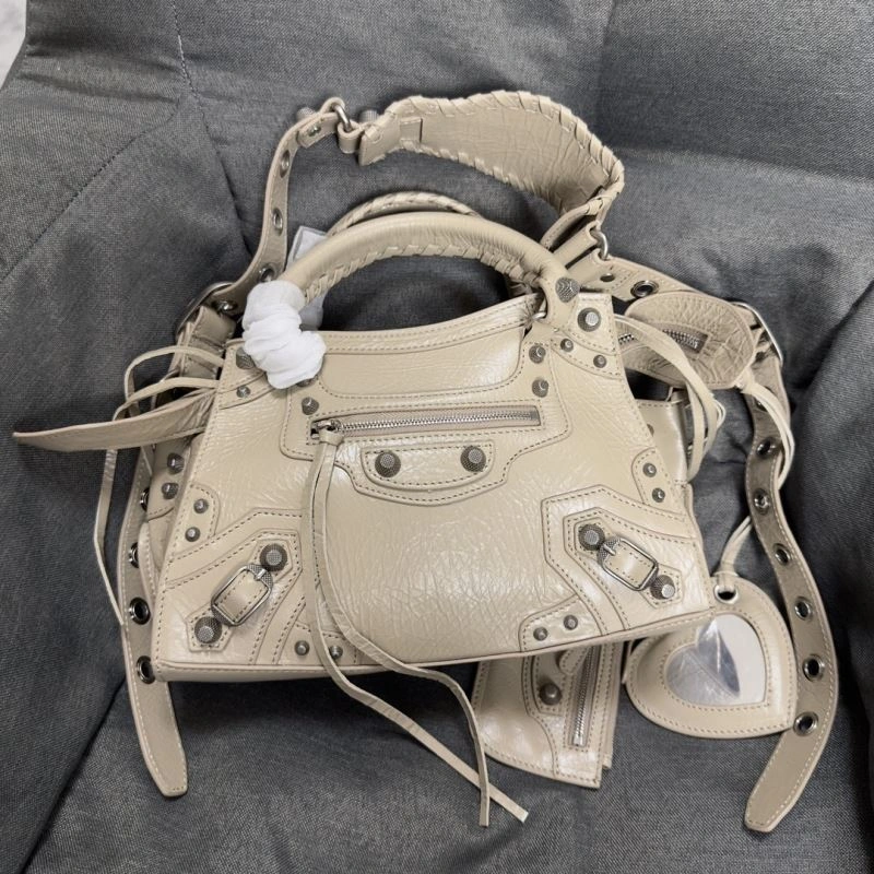 Fashionable Balenciaga Neo Cagole Heart Mirror Milk Tea Bag -  Must-Have 78774