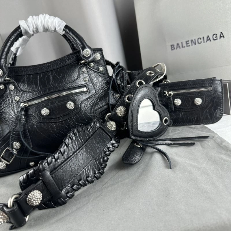 Balenciaga Neo Cagole Heart Mirror Motorcycle Bag in Black Crackle SportInspired 78784
