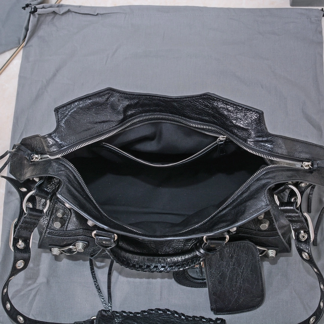 Youthful Balenciaga Neo Cagole Large Motorcycle Bag with Heart Mirror 60948