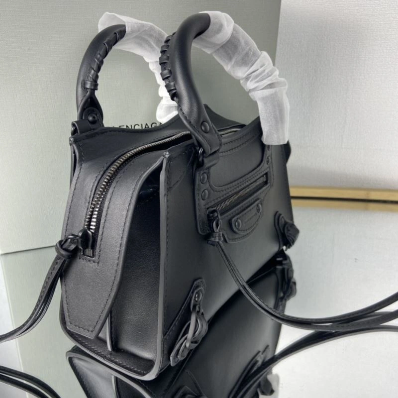 Modern Balenciaga Neo  Studded Motorcycle Handbag - Black 75358
