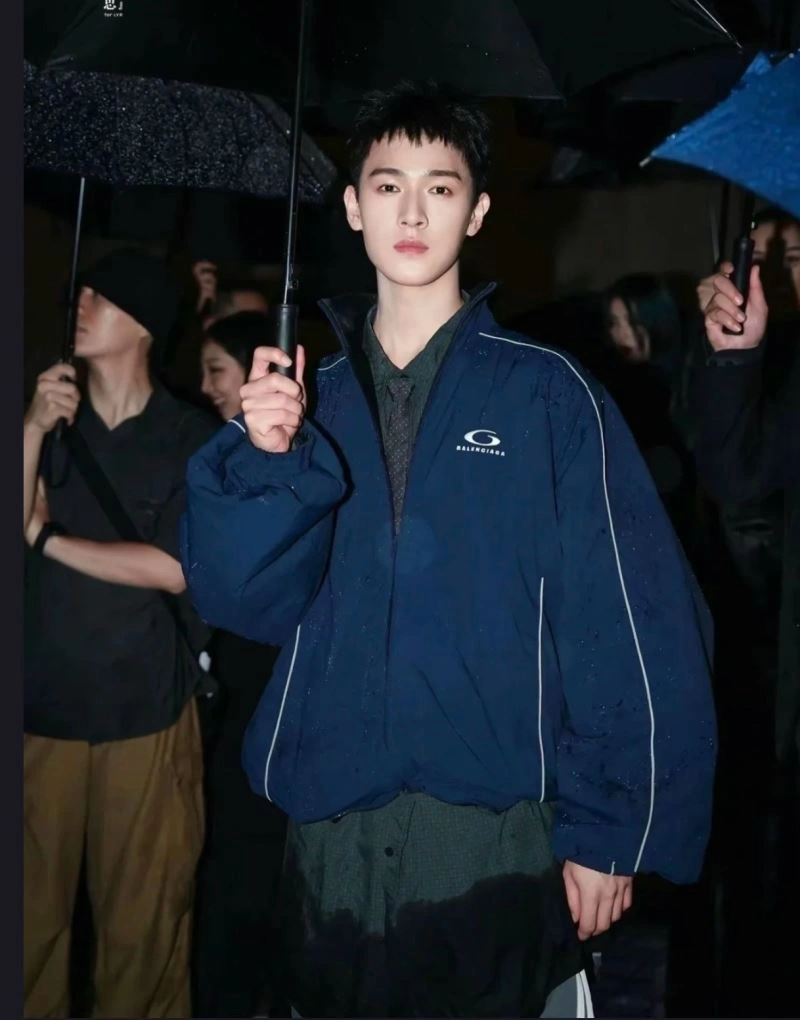Balenciaga Outwear AllSeason 98682