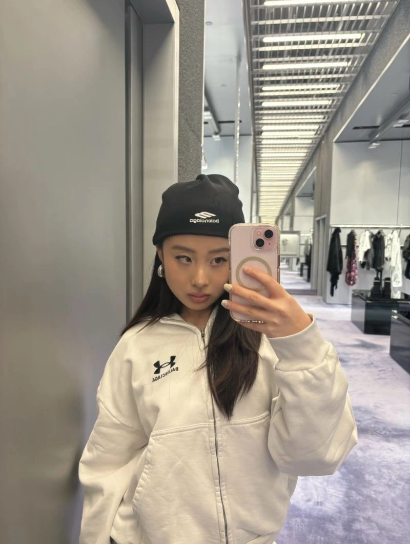 HighPerformance Balenciaga Outwear 98644