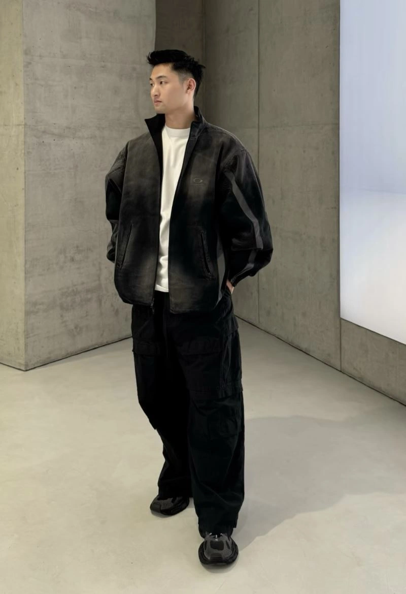 Balenciaga Outwear Comfortable 98642