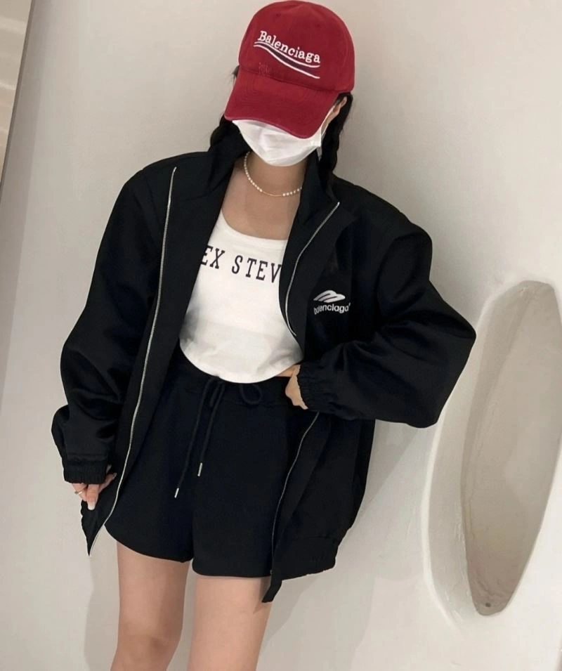Balenciaga Outwear QuickDry 98641