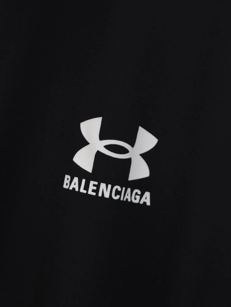 Vibrant Balenciaga Outwear 98646