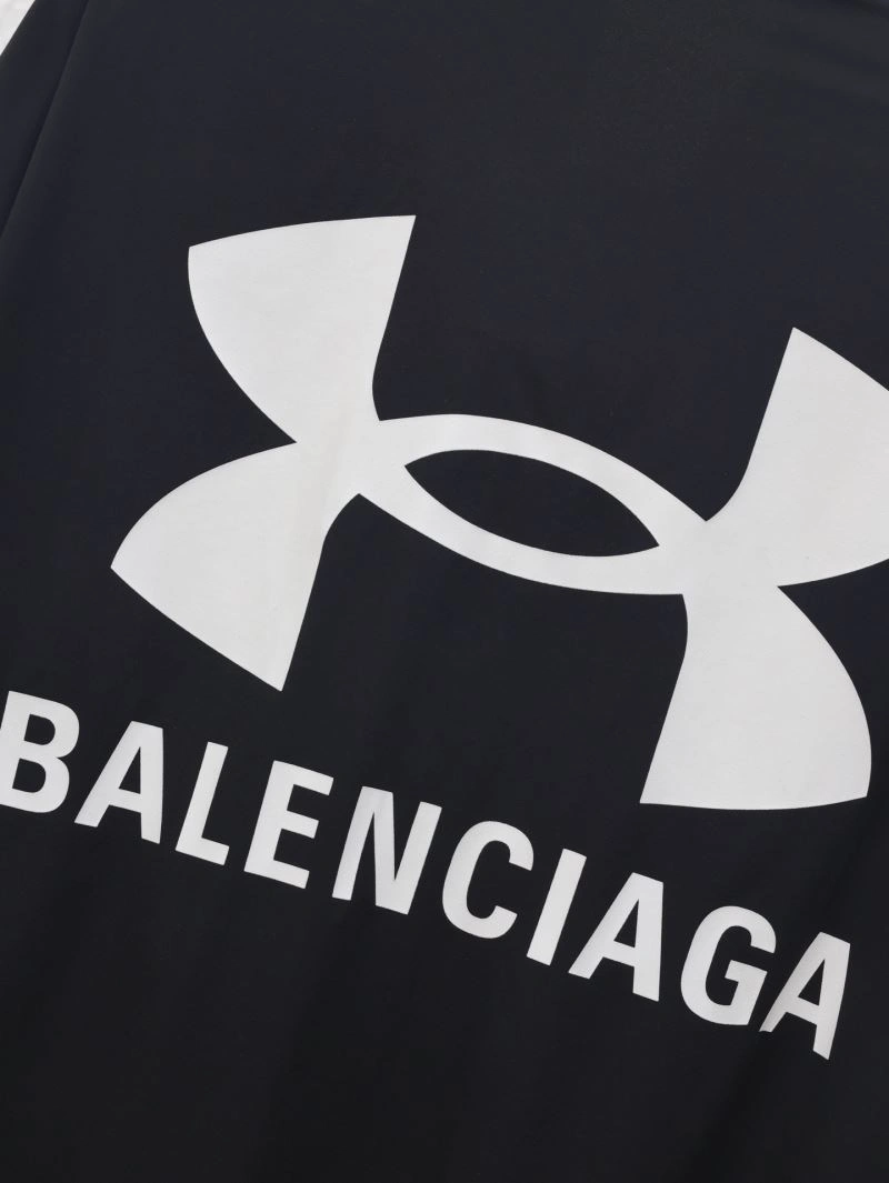 Vibrant Balenciaga Outwear 98646