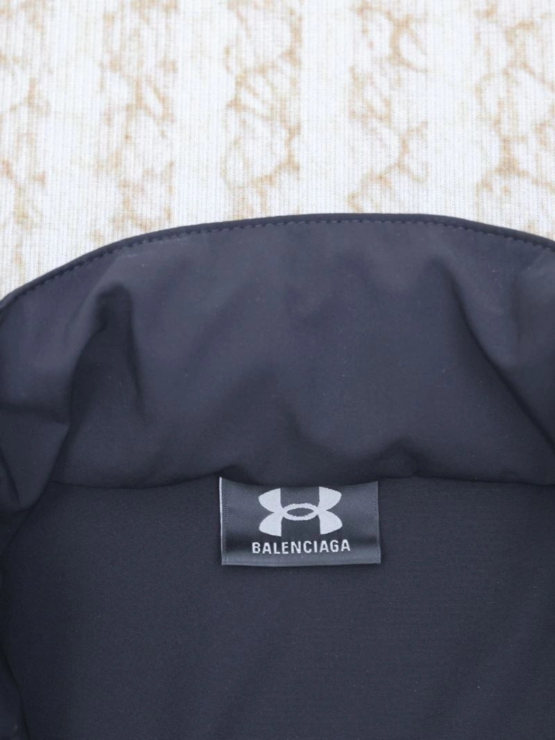 Vibrant Balenciaga Outwear 98646