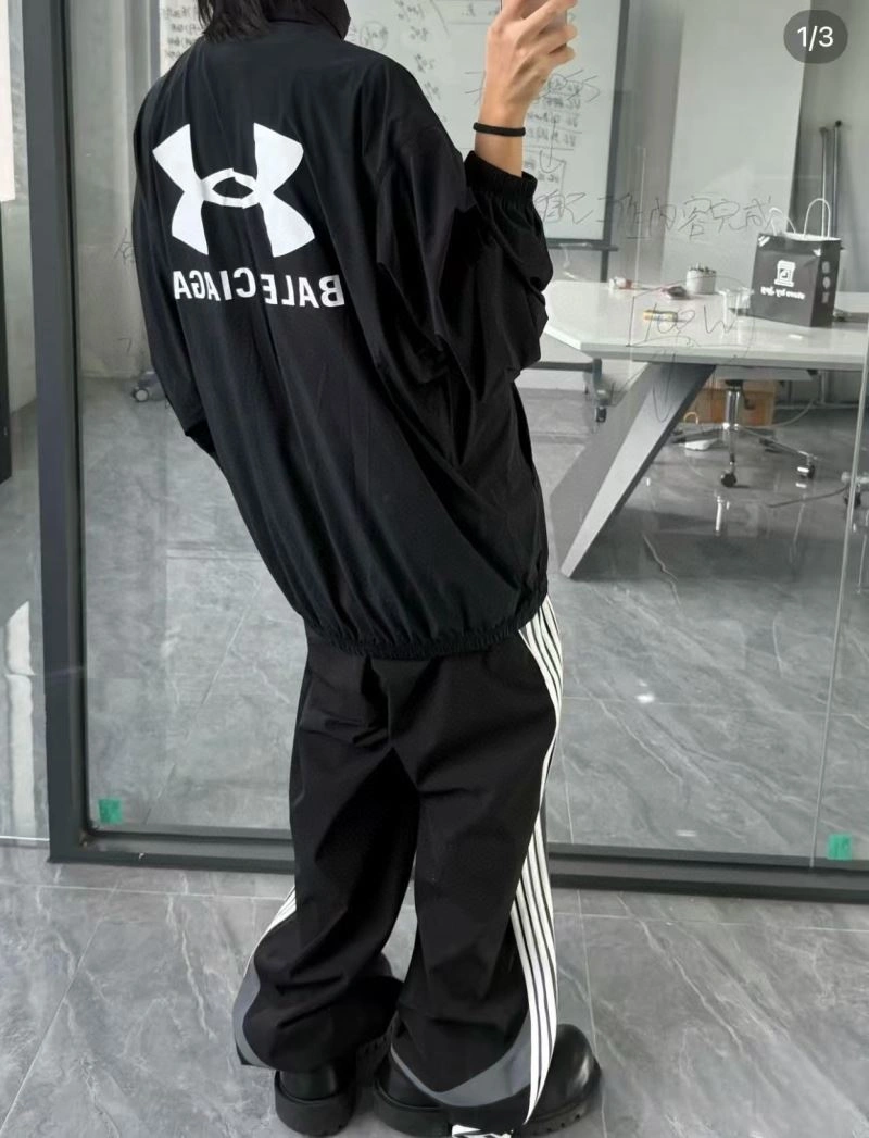 Vibrant Balenciaga Outwear 98646