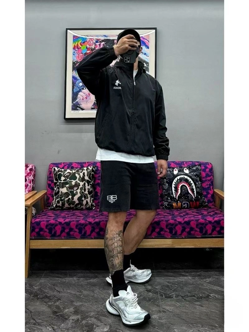 Vibrant Balenciaga Outwear 98646