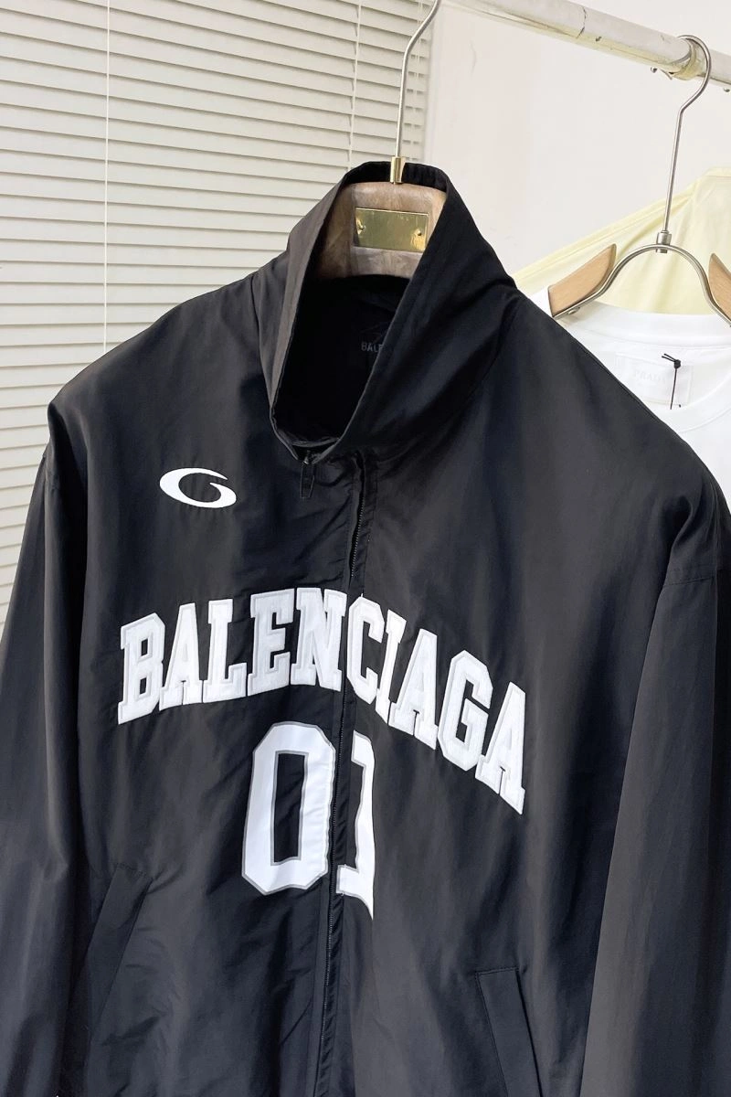 Trendy Balenciaga Outwear 98857