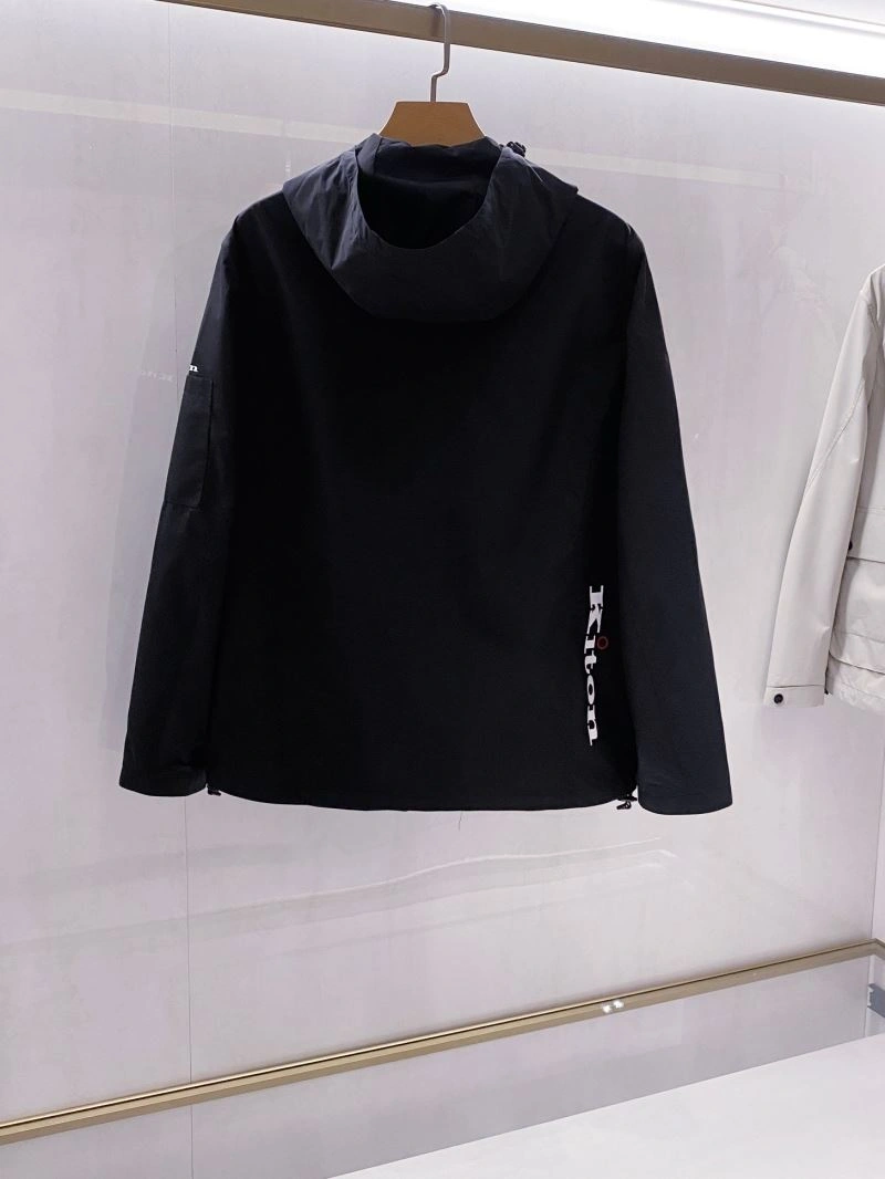 Balenciaga Outwear Snug 98821