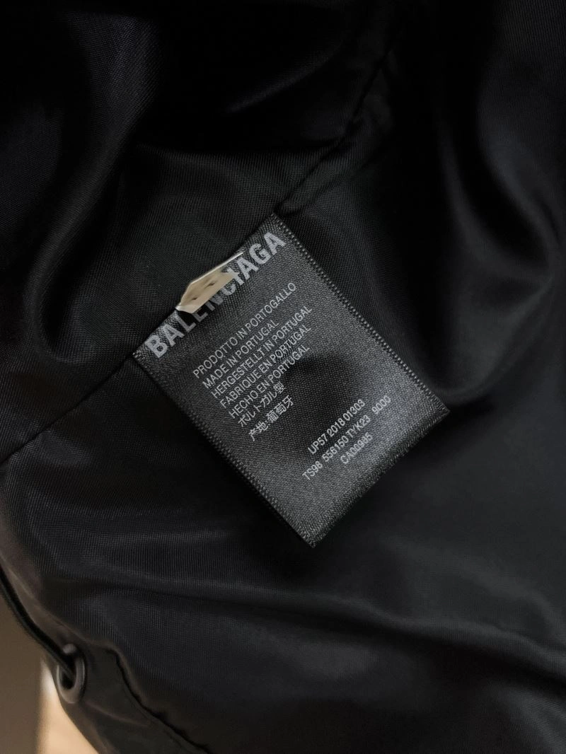 Resilient Balenciaga Outwear 97865