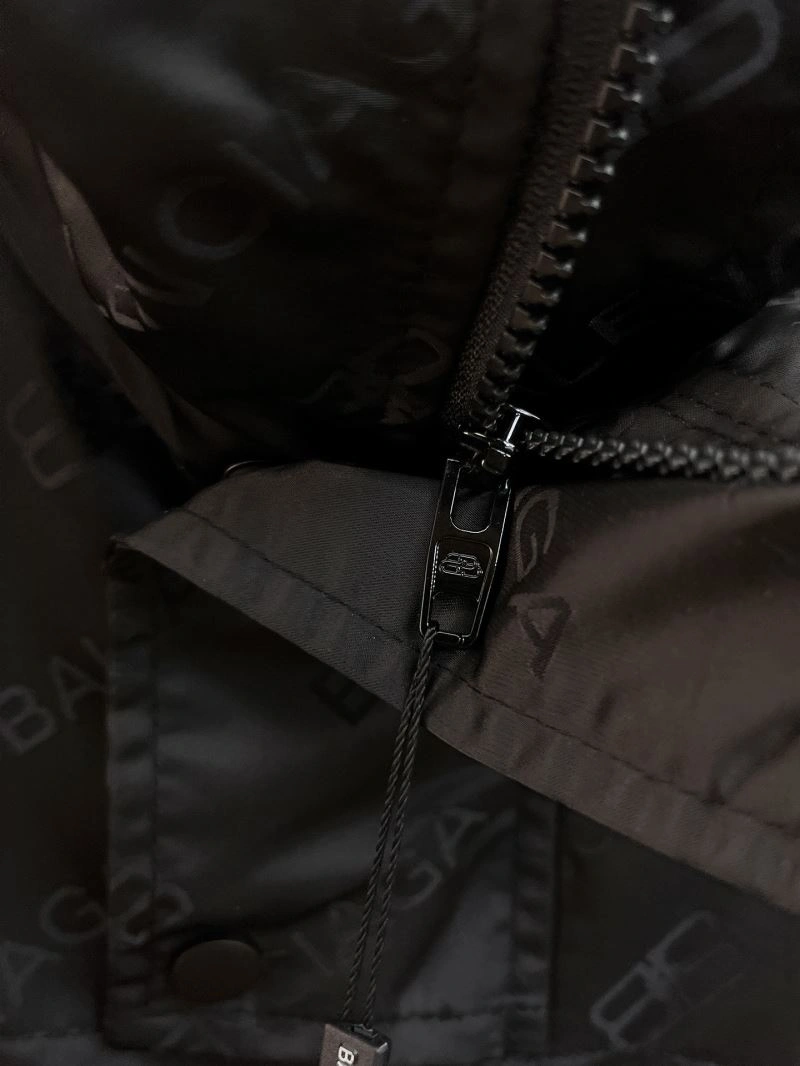 Resilient Balenciaga Outwear 97865