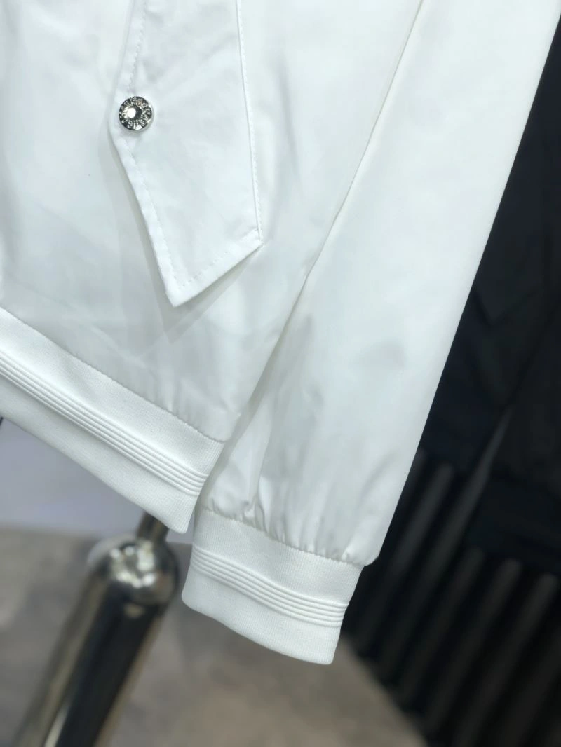 Chic Balenciaga Outwear 97667