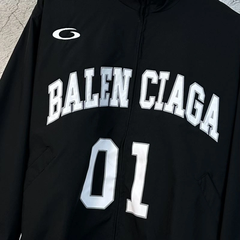 Balenciaga Outwear ZipUp 97360