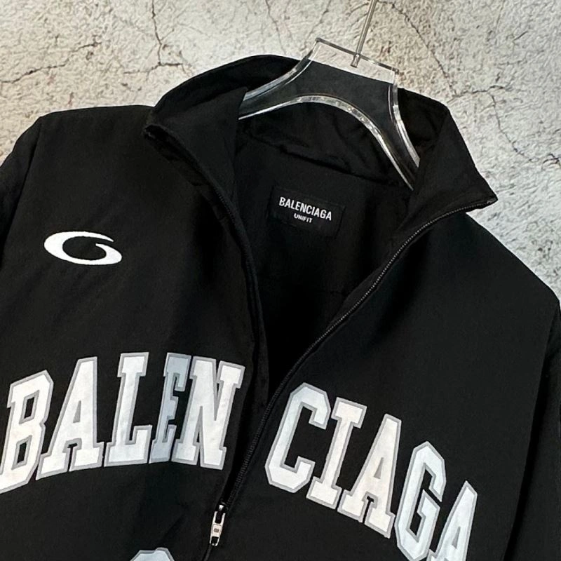 Balenciaga Outwear ZipUp 97360