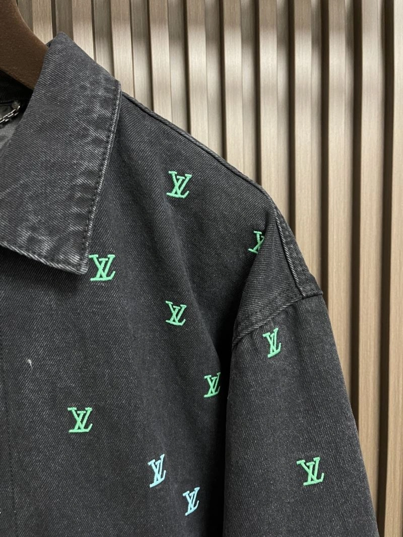 WellDesigned Balenciaga Outwear 97359