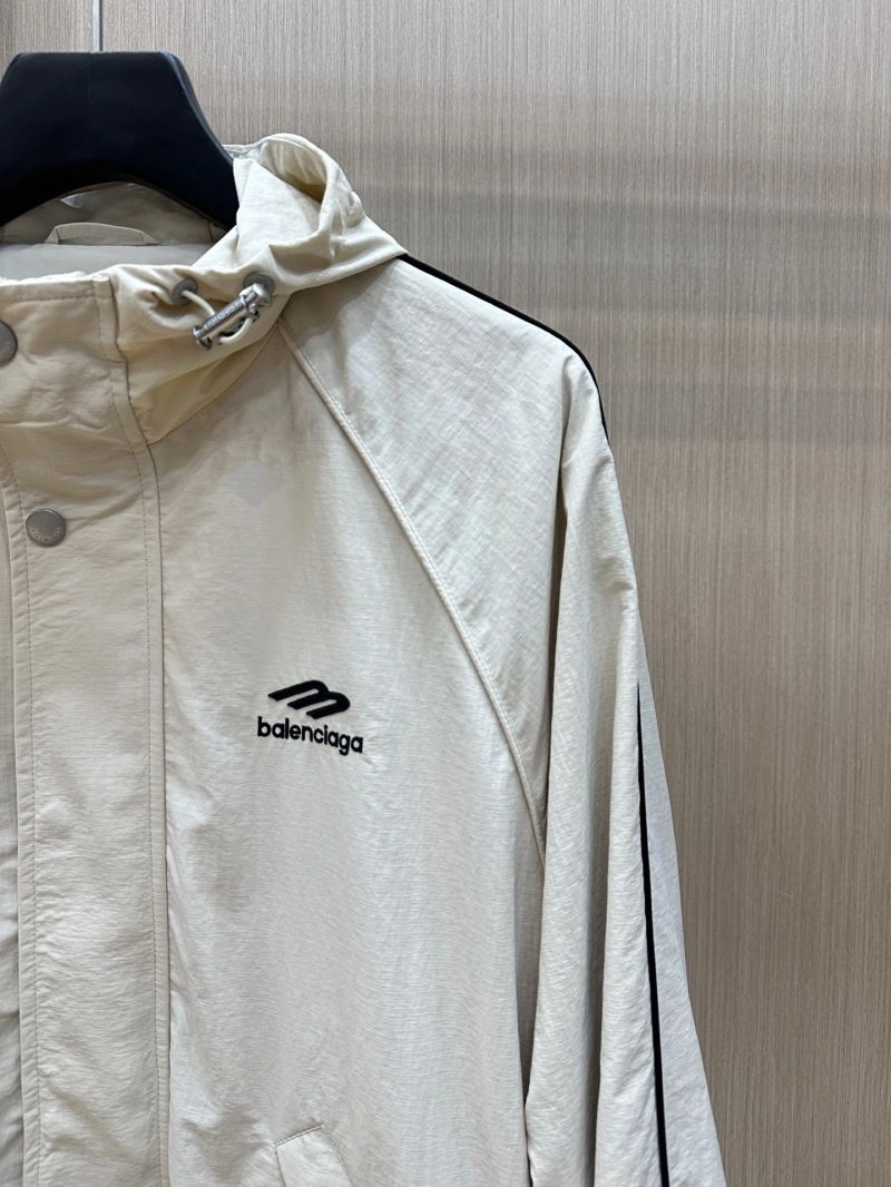 Breathable Balenciaga Outwear 97041