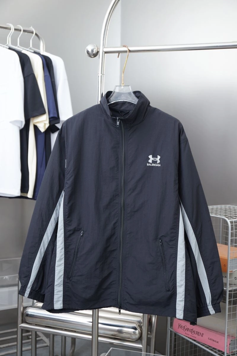 Elegant Balenciaga Outwear 97023