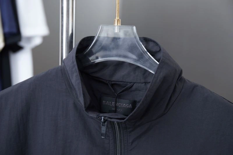 Elegant Balenciaga Outwear 97023