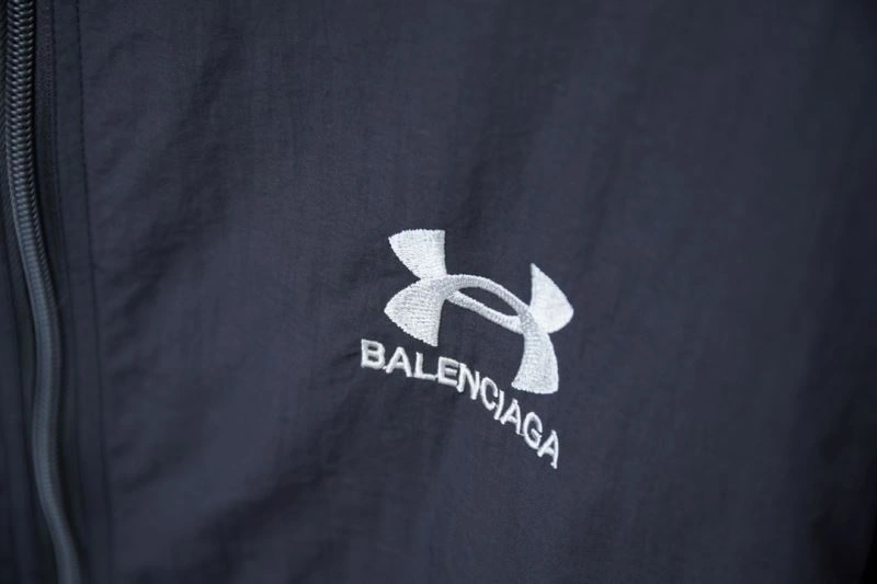 Elegant Balenciaga Outwear 97023