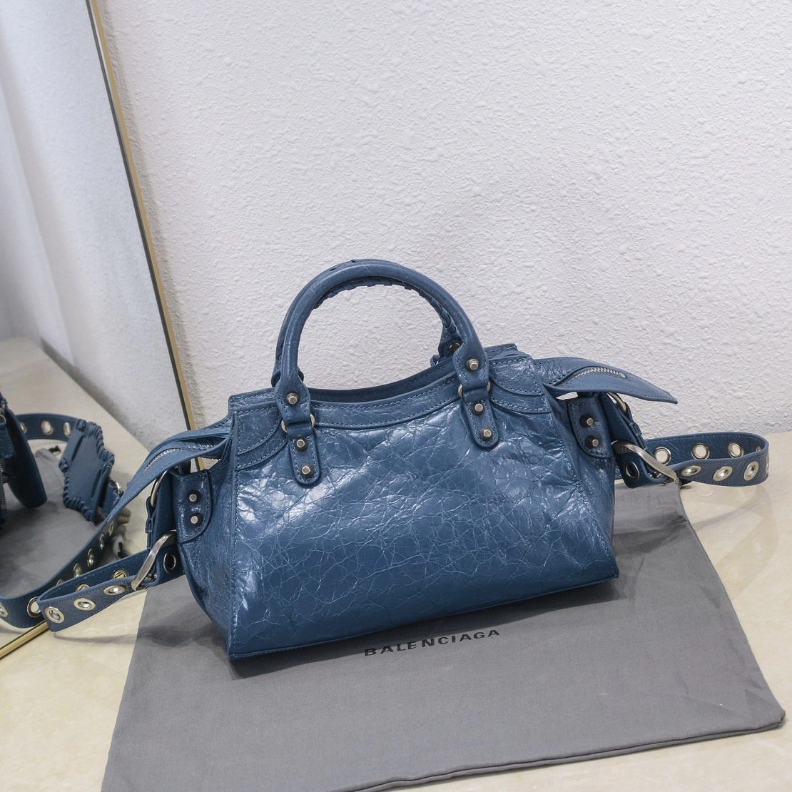 Balenciaga Paris Neo Cagole Heart-Mirror Motorcycle Bag Refined 60984