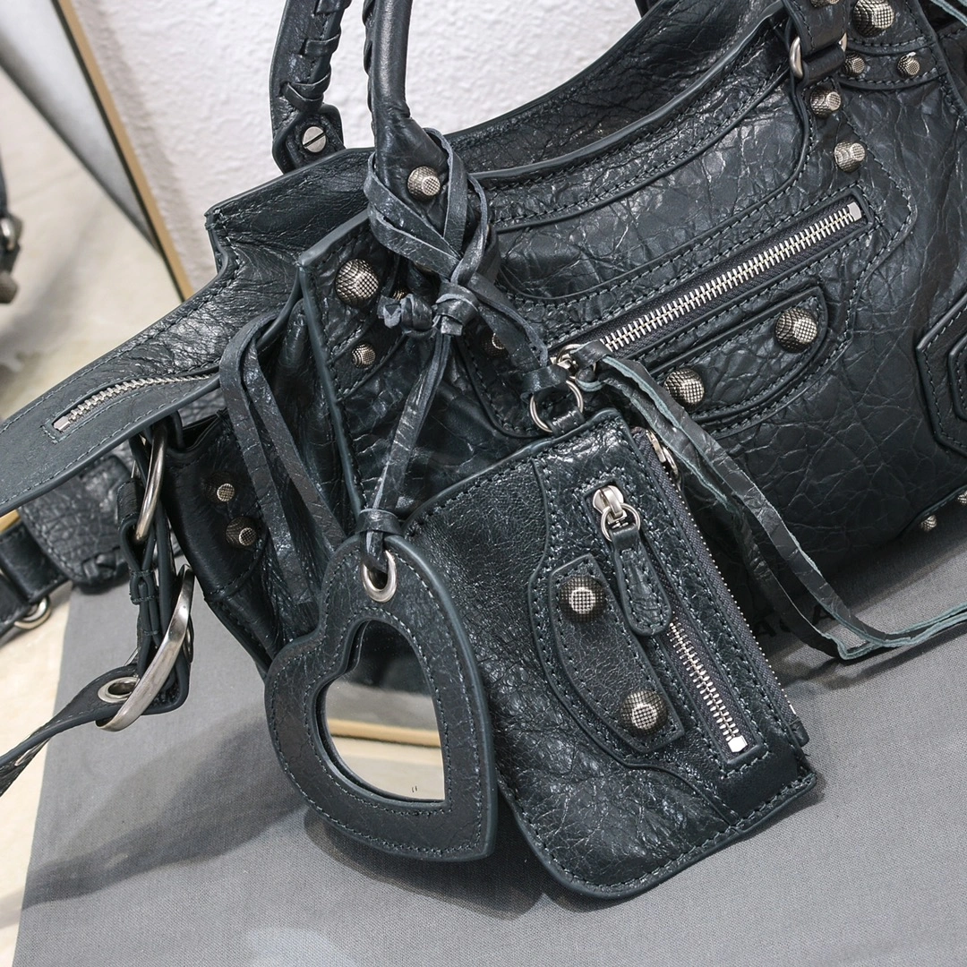 Compact Balenciaga Paris Neo Cagole Heart Mirror Motorcycle Bag 60976