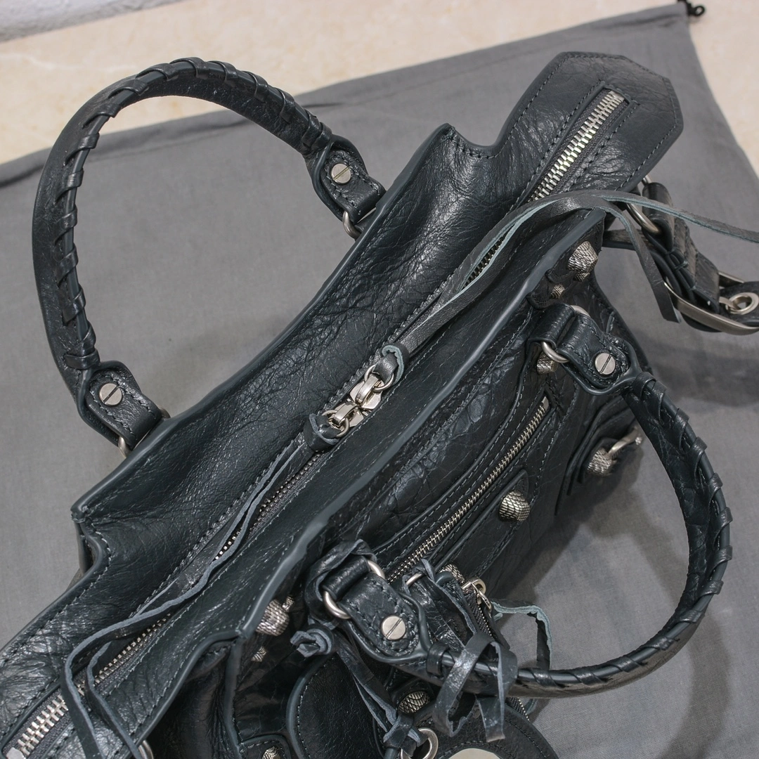 Compact Balenciaga Paris Neo Cagole Heart Mirror Motorcycle Bag 60976