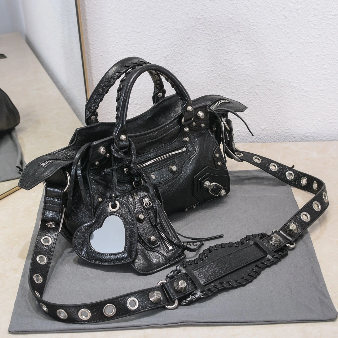 Durable Balenciaga Paris Neo Cagole Heart Mirror Motorcycle Bag 60973