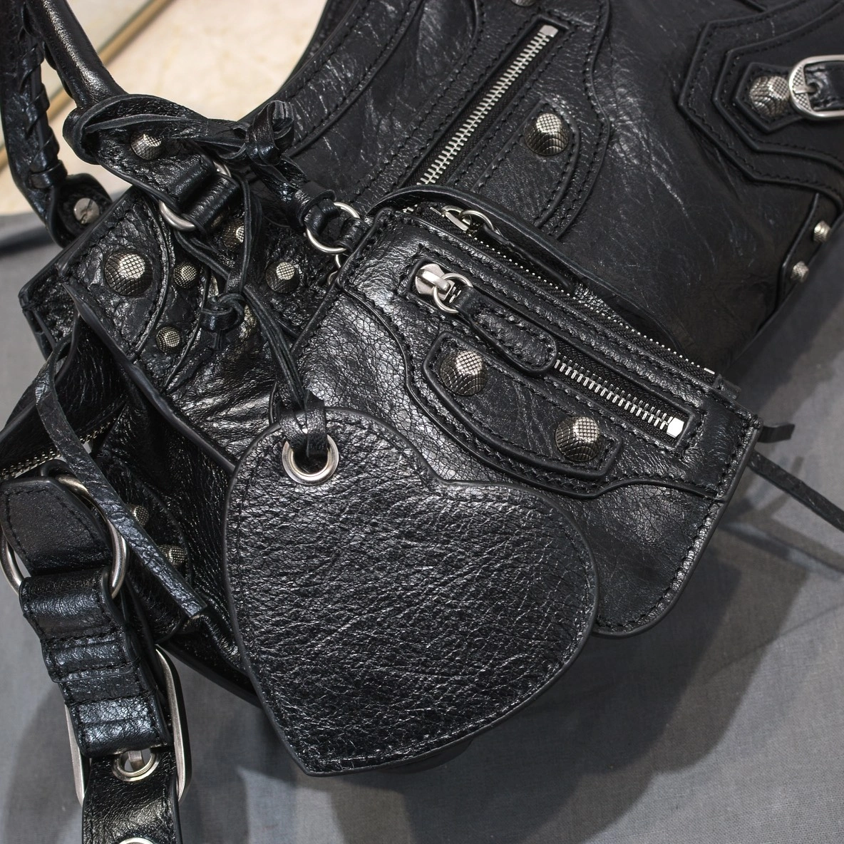 Durable Balenciaga Paris Neo Cagole Heart Mirror Motorcycle Bag 60973