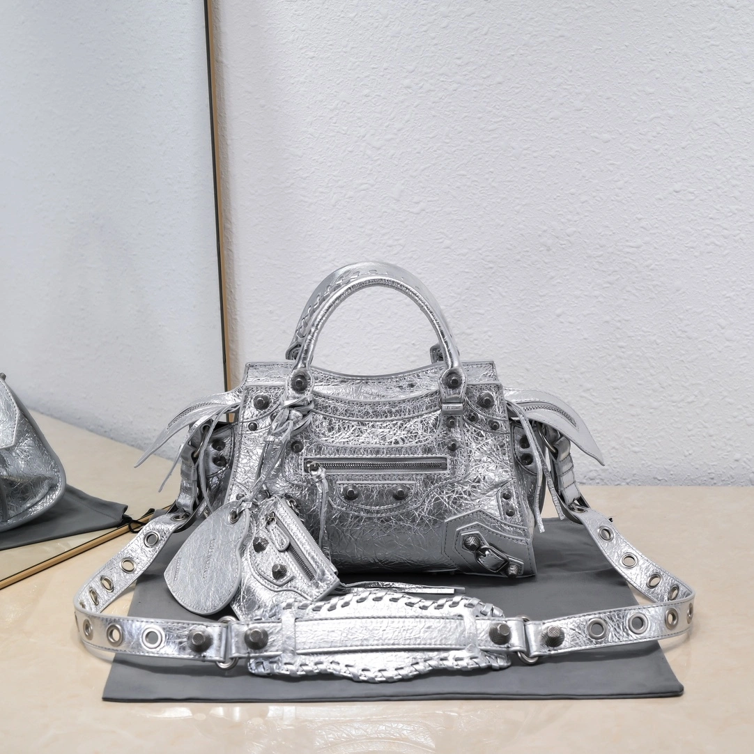 ComfortFit Balenciaga Paris Neo Cagole Heart Mirror Motorcycle Bag 60981
