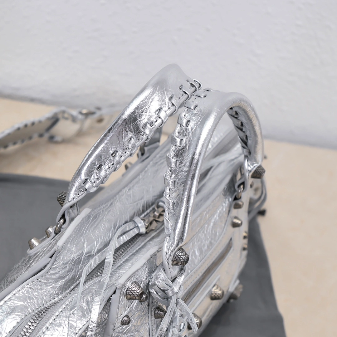 ComfortFit Balenciaga Paris Neo Cagole Heart Mirror Motorcycle Bag 60981