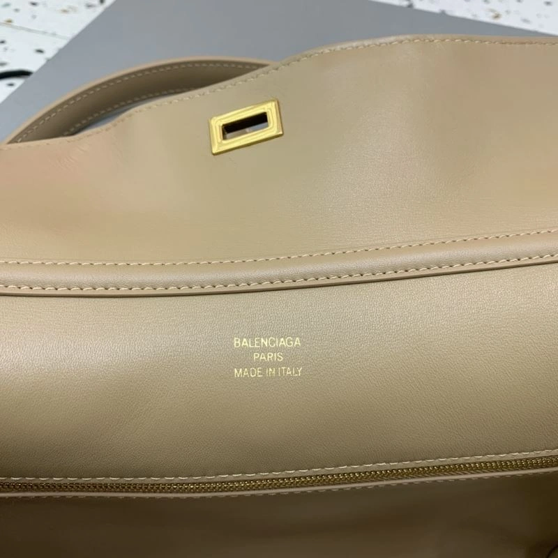 Balenciaga Rebel Chic Medium Apricot Handbag -  Leather Elegance WellDesigned 66989