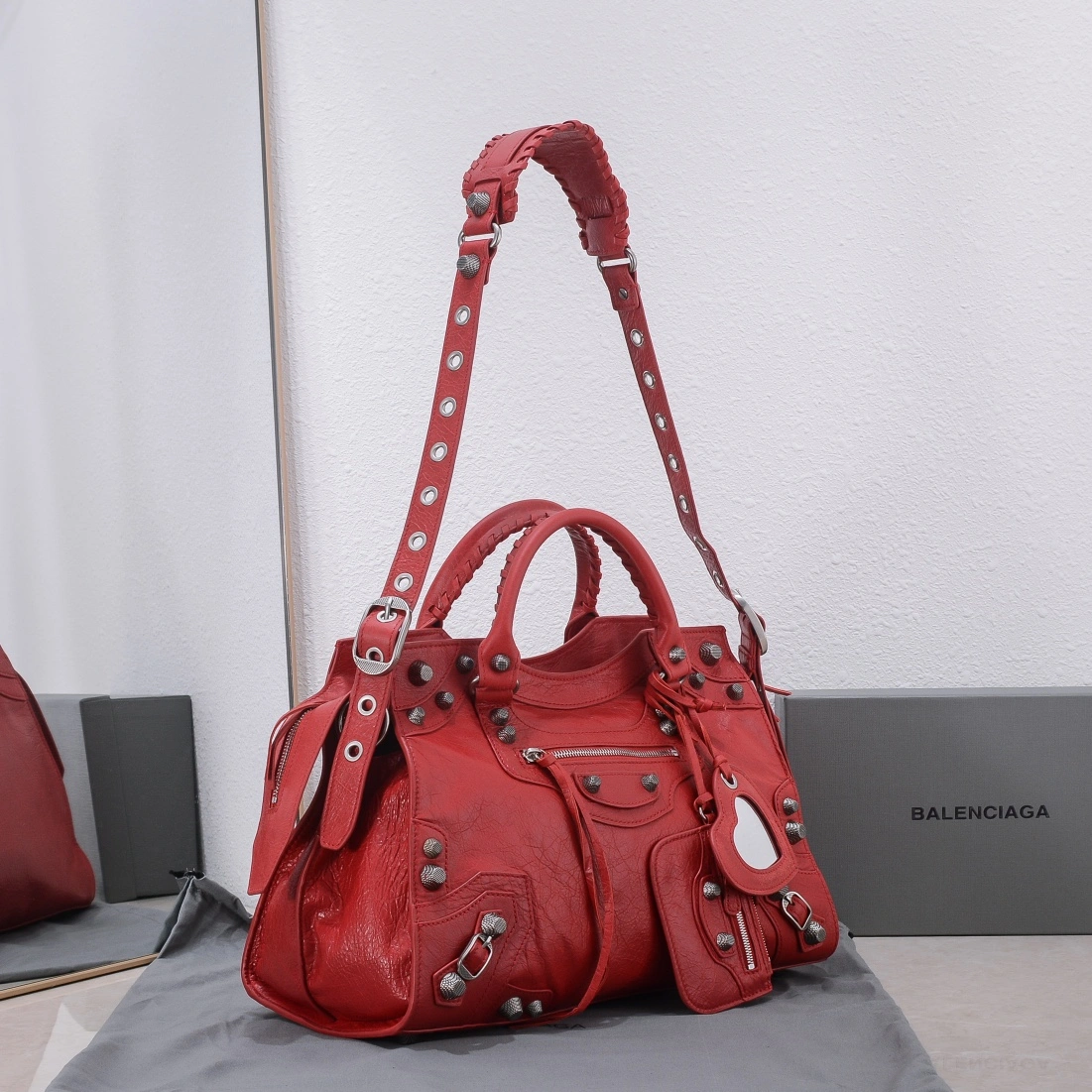 Balenciaga Red Neo Cagole Motorcycle Bag with Heart Mirror Popular 60938