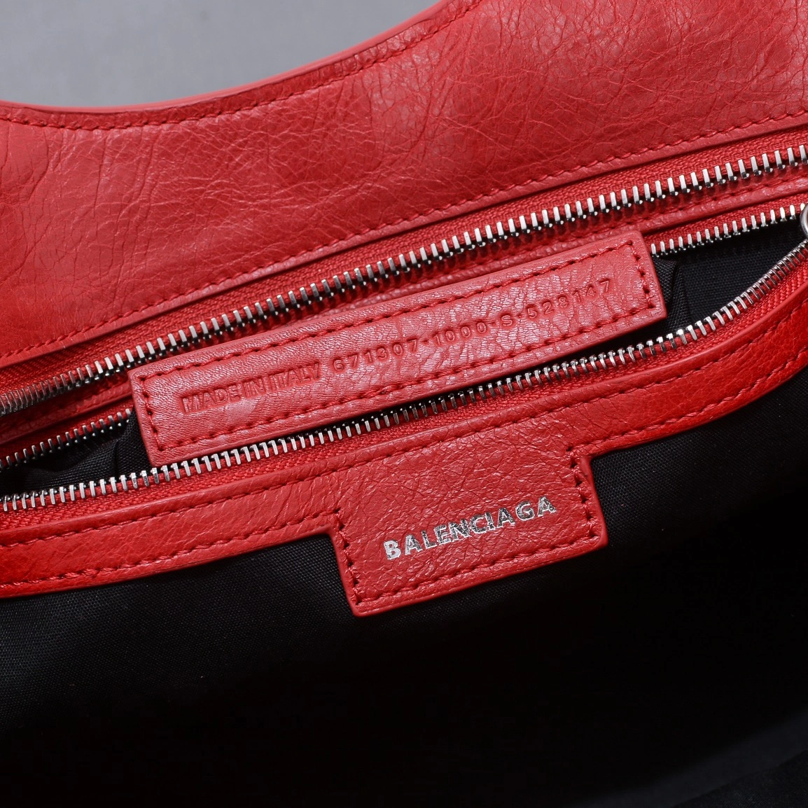 Balenciaga Red Neo Cagole Motorcycle Bag with Heart Mirror Popular 60938