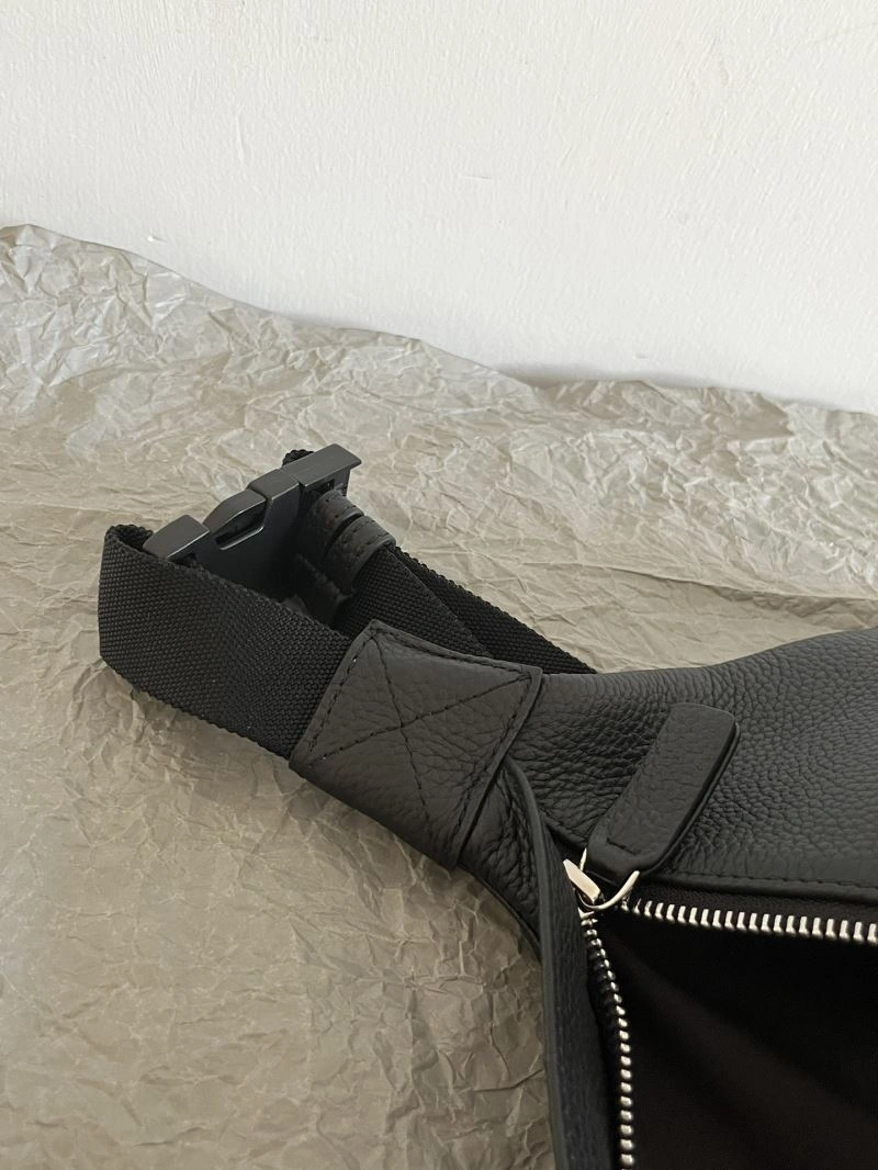 Bold Balenciaga Retro Black Calfskin Waist Bag -  Convenience 72581