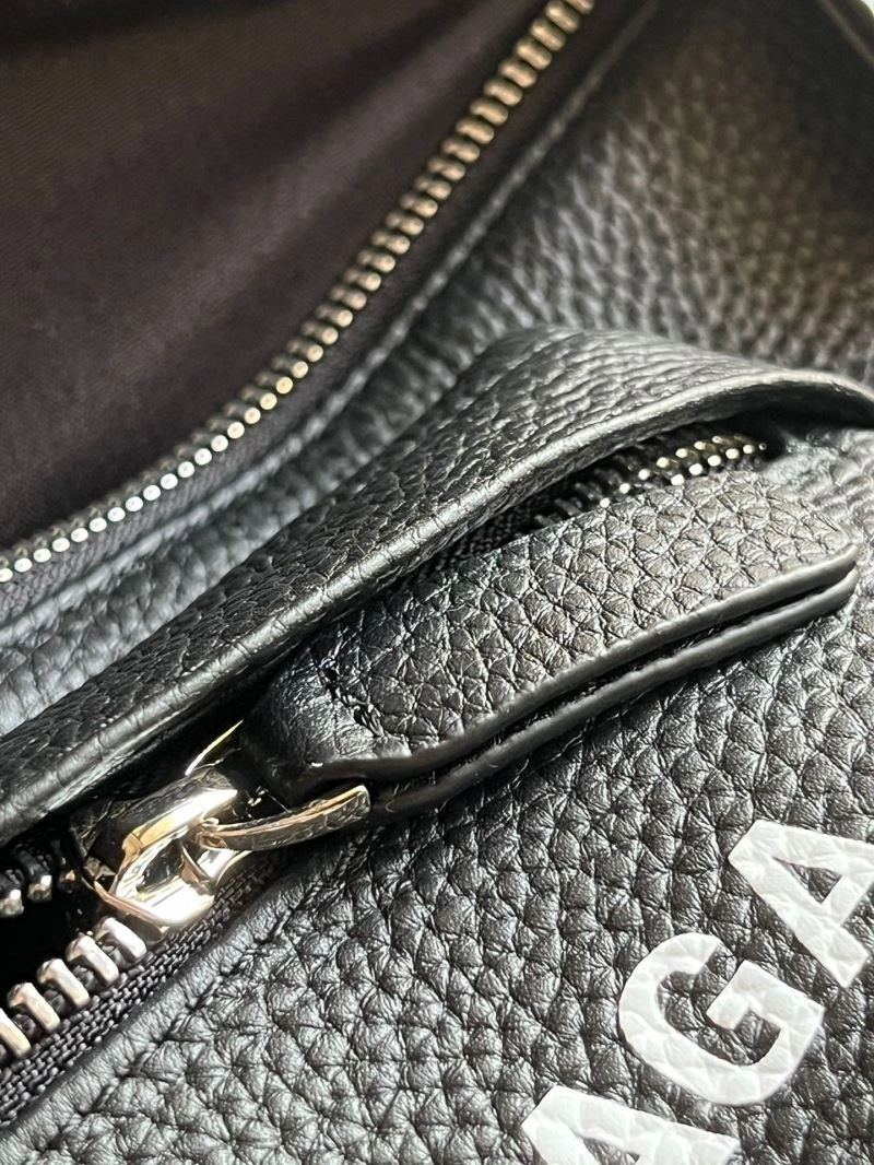 Bold Balenciaga Retro Black Calfskin Waist Bag -  Convenience 72581