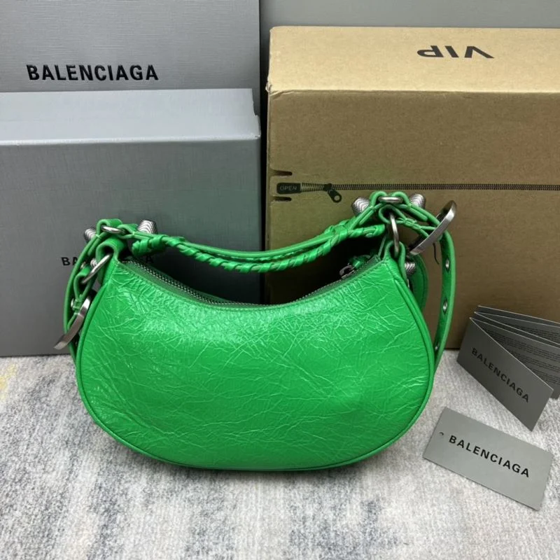 ModernLook Balenciaga Retro   Le Cagole Half-Moon Dumpling Bag 38360