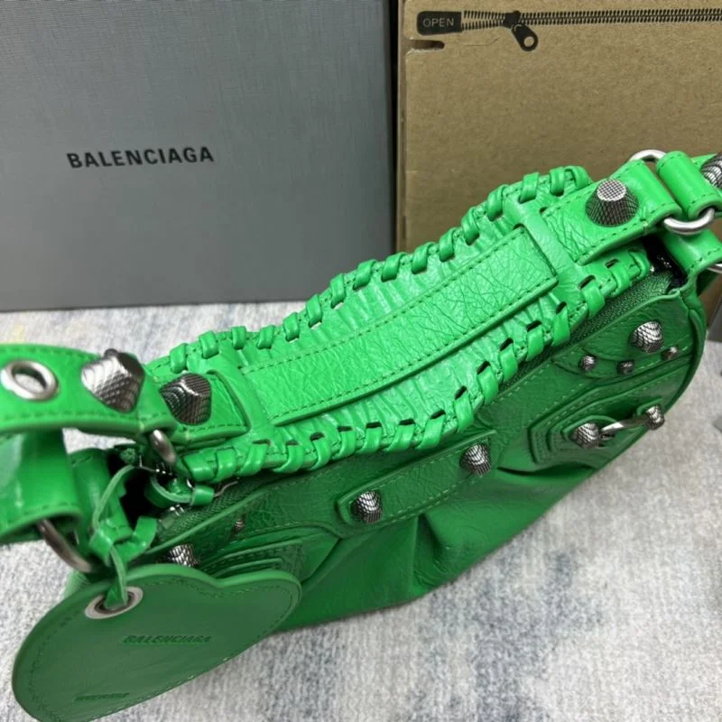 ModernLook Balenciaga Retro   Le Cagole Half-Moon Dumpling Bag 38360