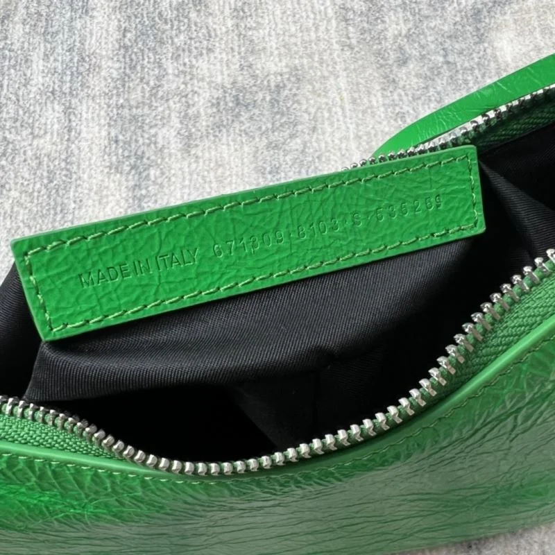 ModernLook Balenciaga Retro   Le Cagole Half-Moon Dumpling Bag 38360