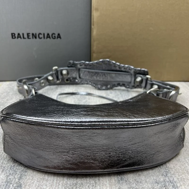 Balenciaga Retro Motorcycle-Inspired Half Moon Dumpling Bag Attractive 38363