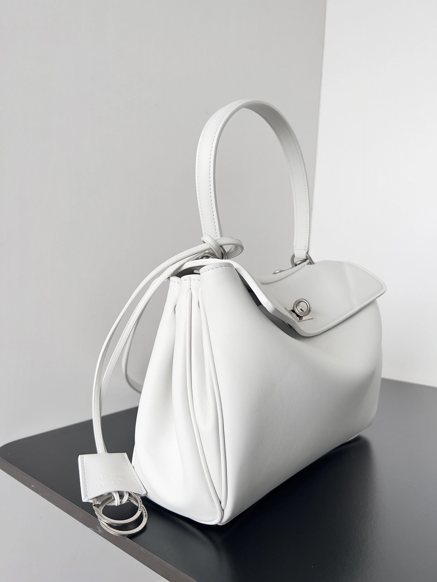 GoodFit Balenciaga Rodeo Drive Luxe Oversized  Bag - Silver Edition 64686