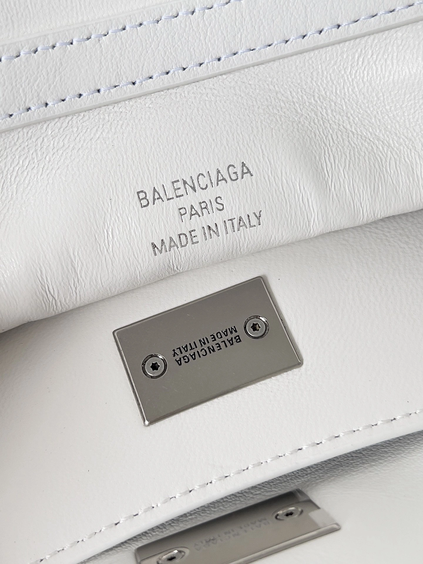 GoodFit Balenciaga Rodeo Drive Luxe Oversized  Bag - Silver Edition 64686
