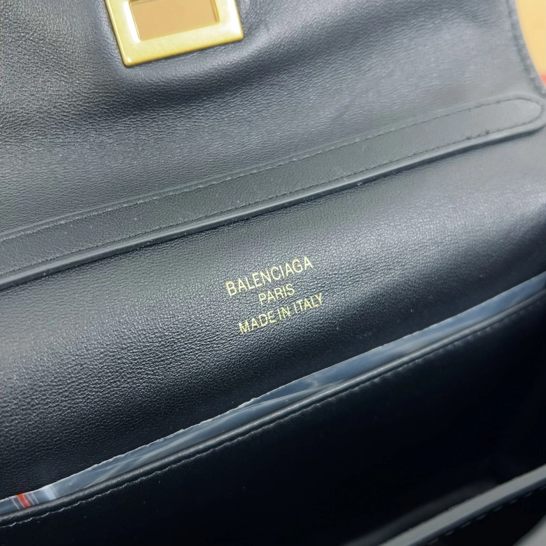 Stylish Balenciaga Rodeo Drive Oversized Luxe  Bag 60914