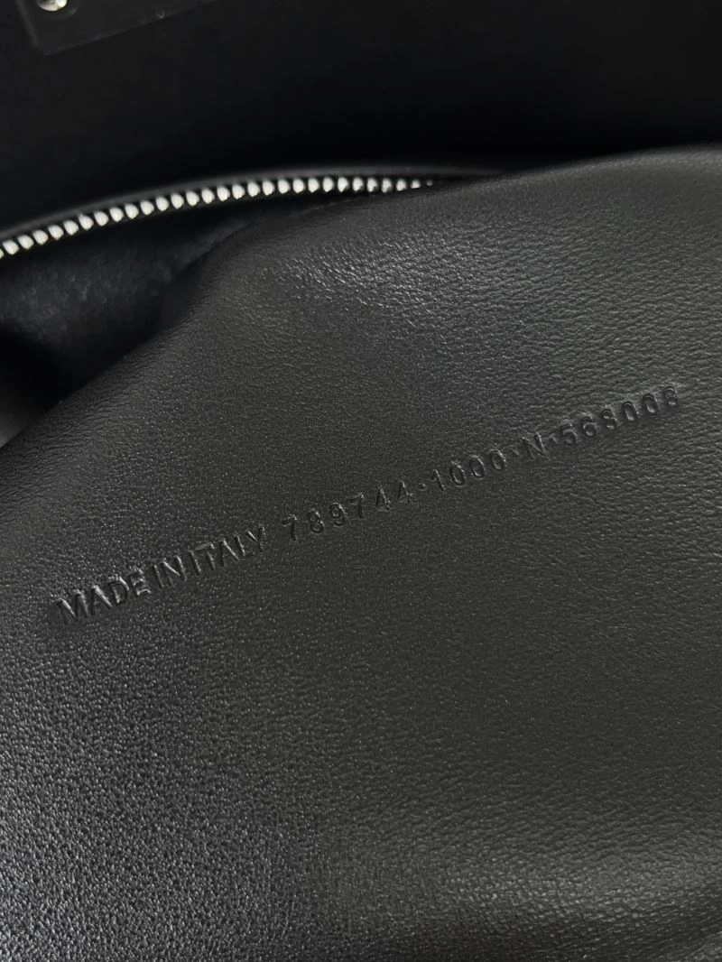 TravelReady Balenciaga Rodeo Drive Oversized  Luxe Tote Bag 69960