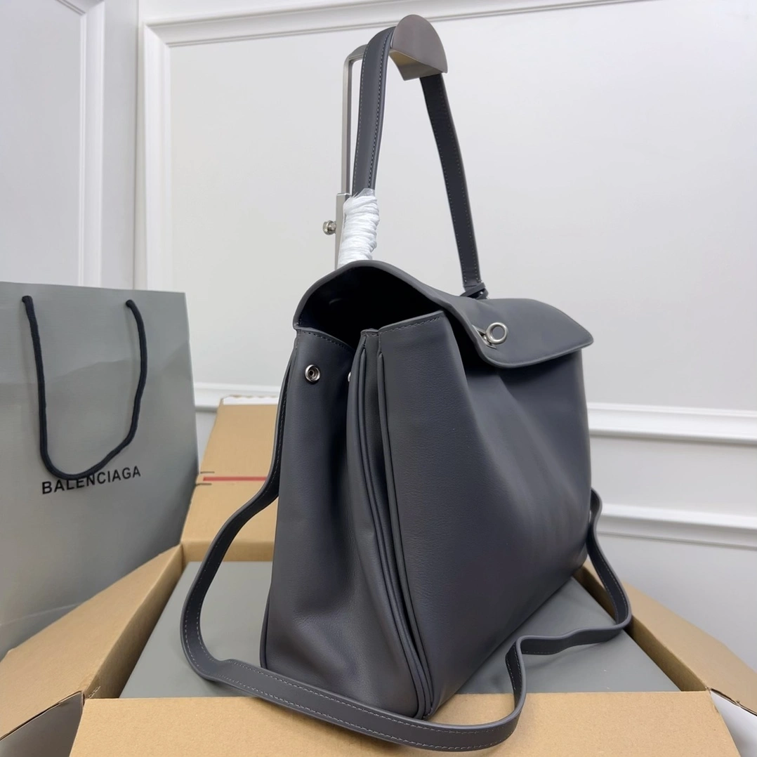 HighQuality Balenciaga Rodeo Luxe Leather Tote -  Black Elegance 60924