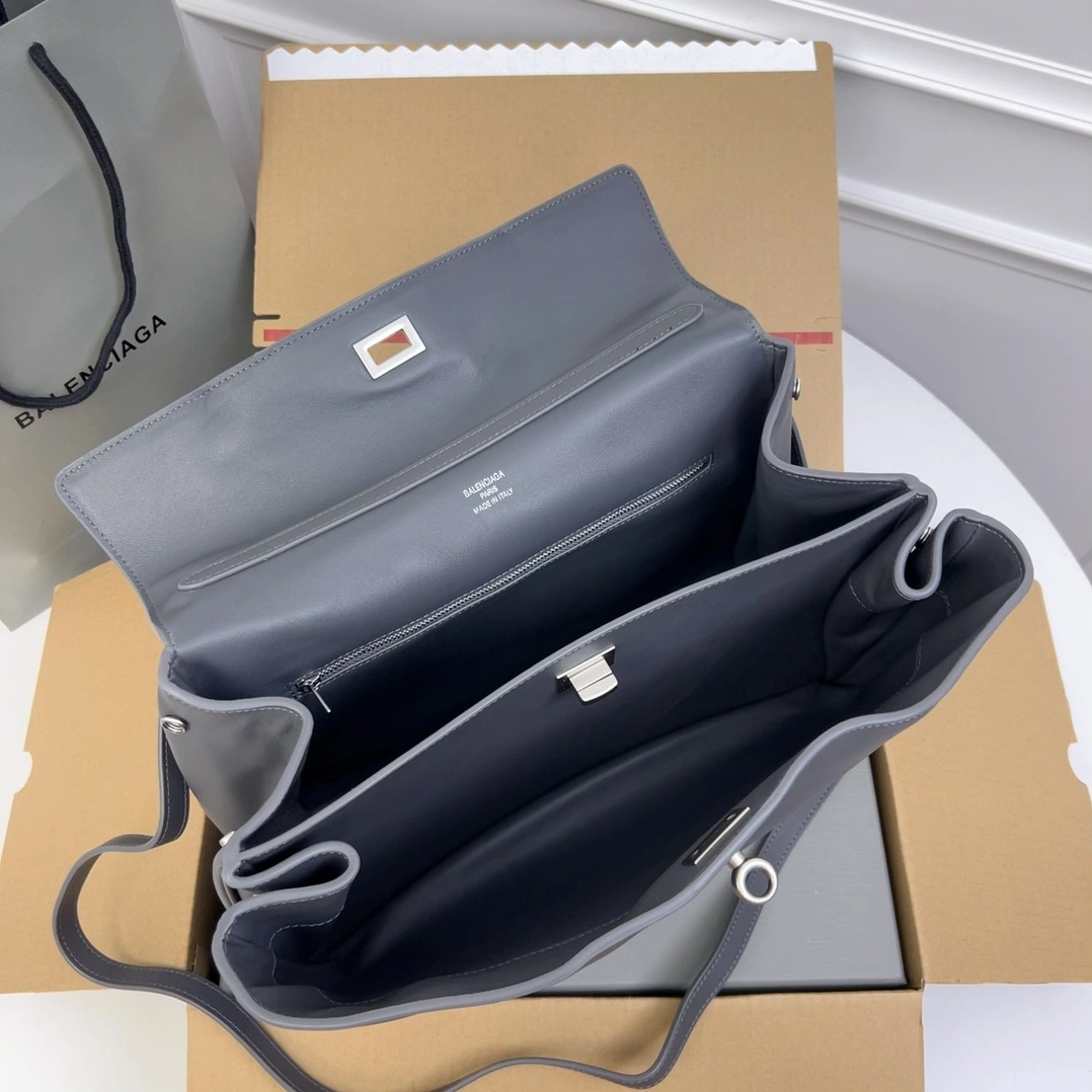 HighQuality Balenciaga Rodeo Luxe Leather Tote -  Black Elegance 60924